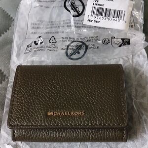 Michael Kors Olive Card Holder